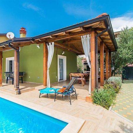 Holiday Home Tanja Pula Exterior photo
