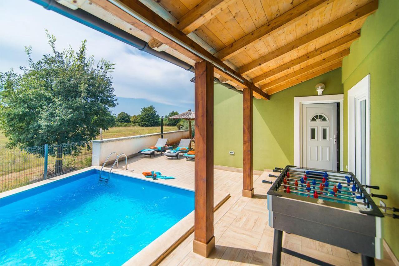 Holiday Home Tanja Pula Exterior photo